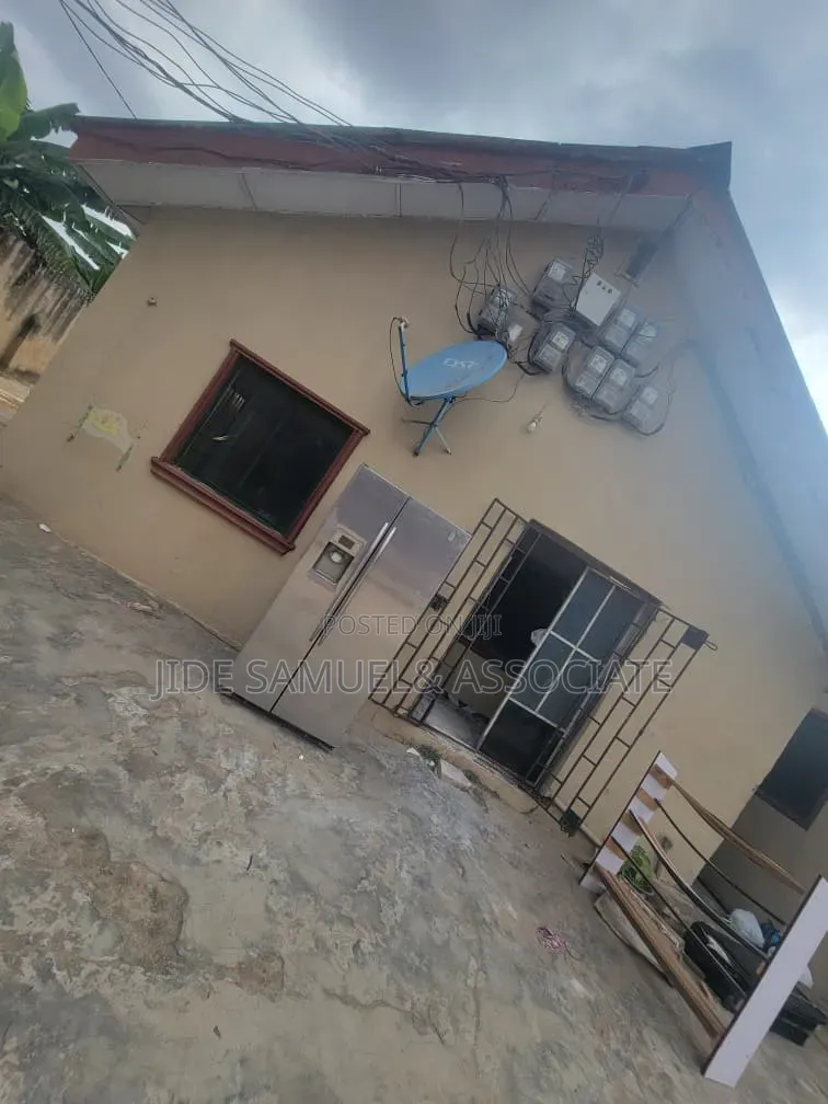 2bdrm Bungalow in Ayobo for rent