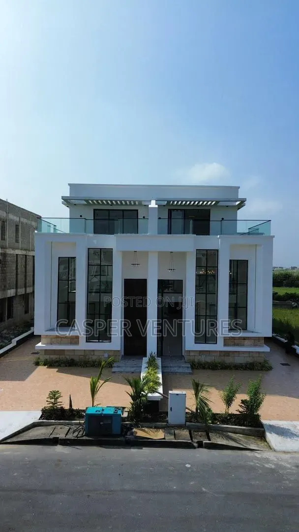 5bdrm House in Cowrie Creek, Lekki for rent
