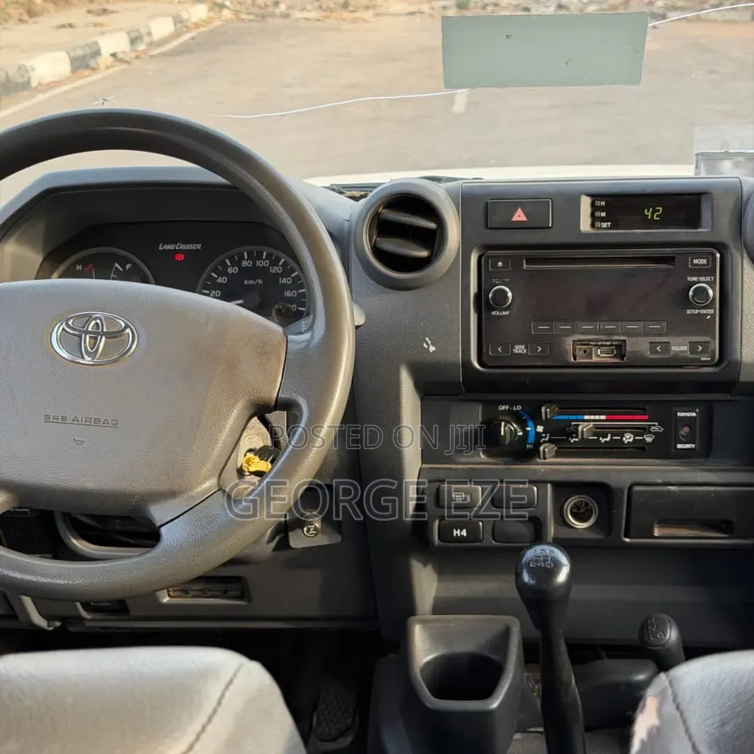 Toyota Land Cruiser 2019 White