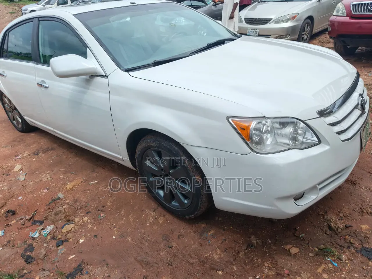 Toyota Avalon 2008 White