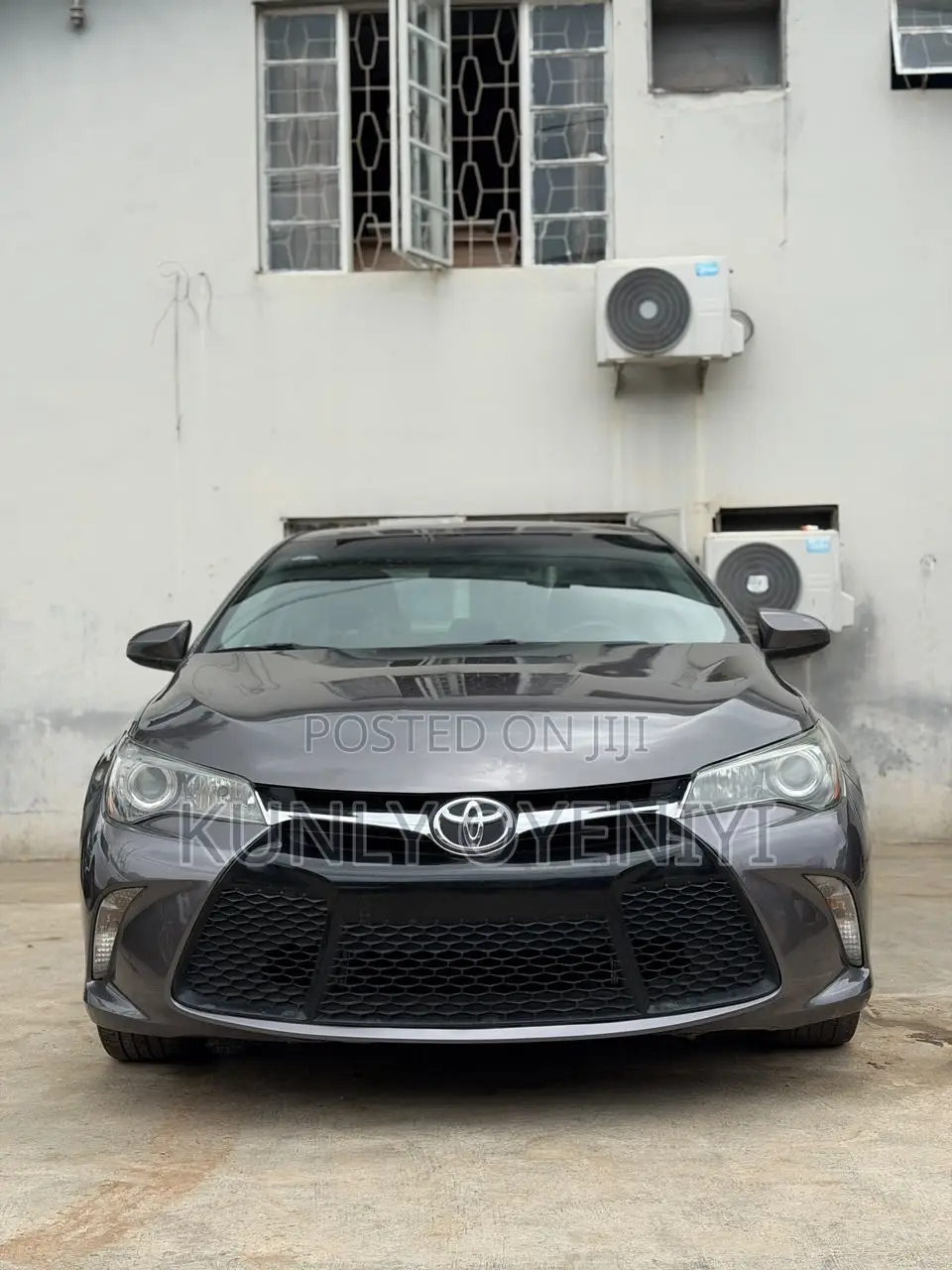 Toyota Camry SE 4dr Sedan (2.5L 4cyl 6A) 2015 Gray