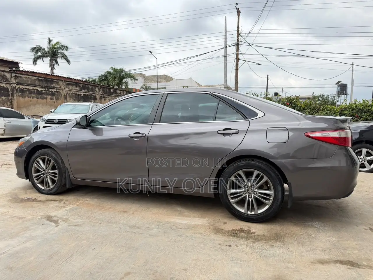 Toyota Camry SE 4dr Sedan (2.5L 4cyl 6A) 2015 Gray