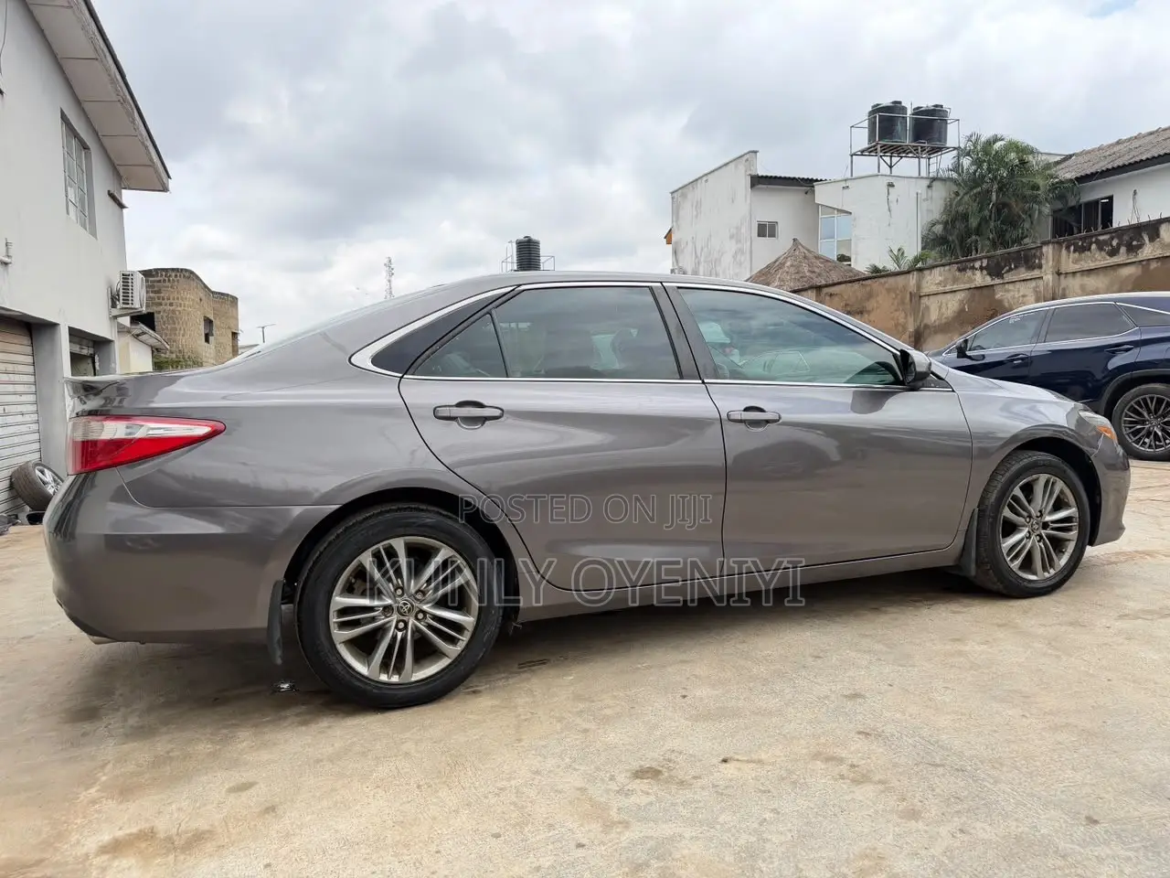 Toyota Camry SE 4dr Sedan (2.5L 4cyl 6A) 2015 Gray