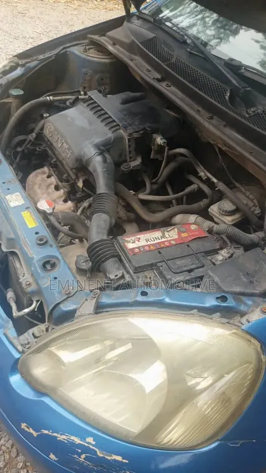 Toyota Yaris 1.4 2002 Blue