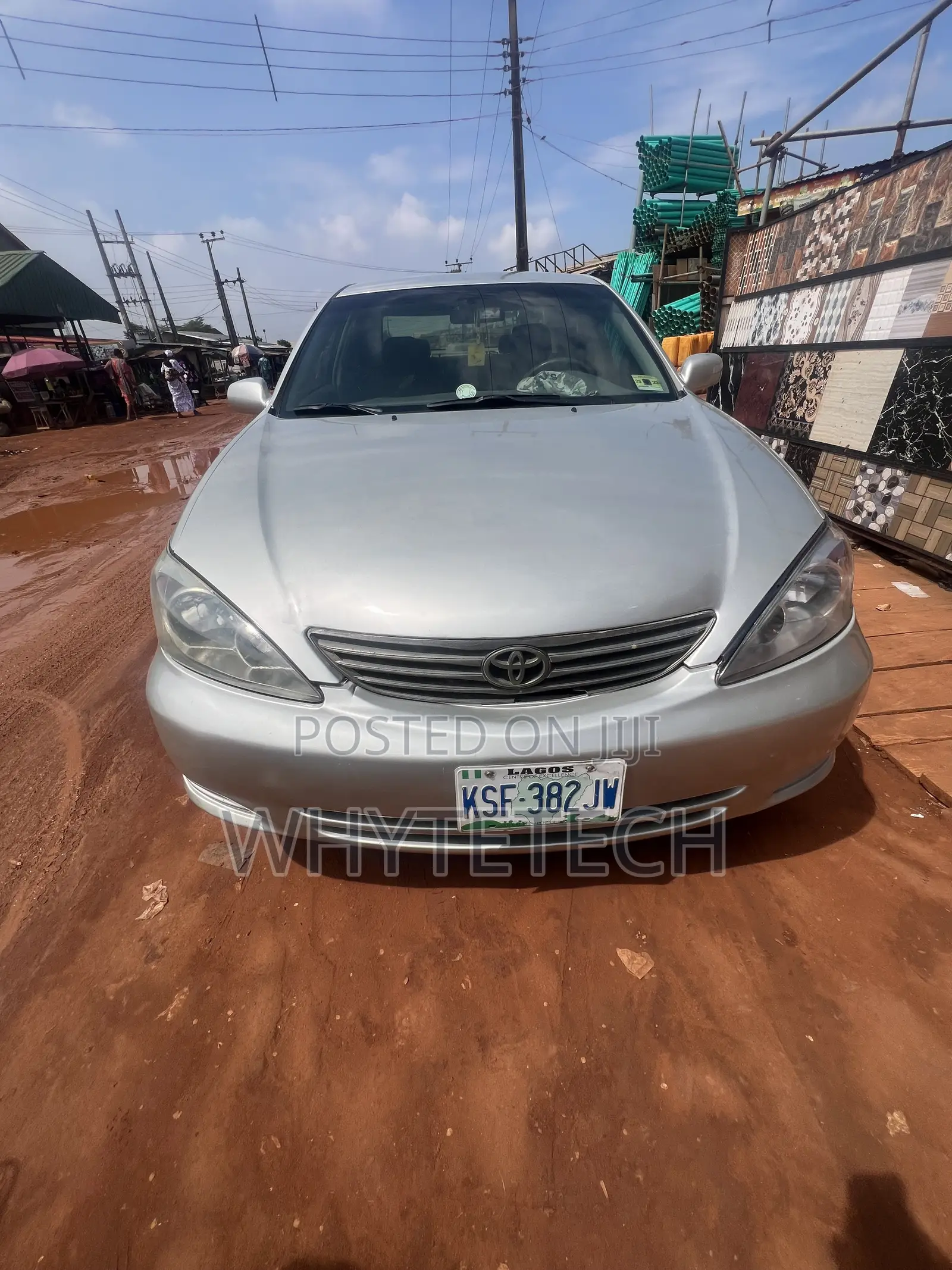 Toyota Camry XLE 4dr Sedan (2.4L 4cyl 4A) 2004 Silver