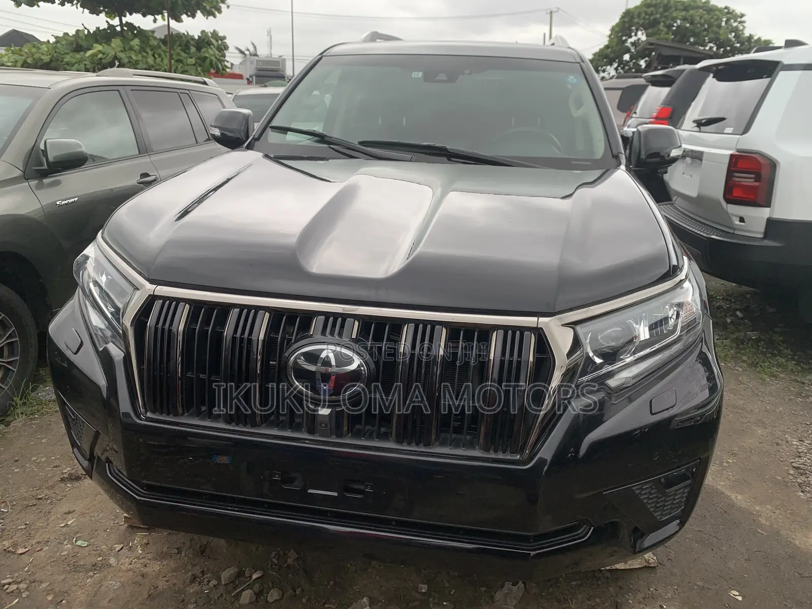Toyota Land Cruiser Prado 2023 Black