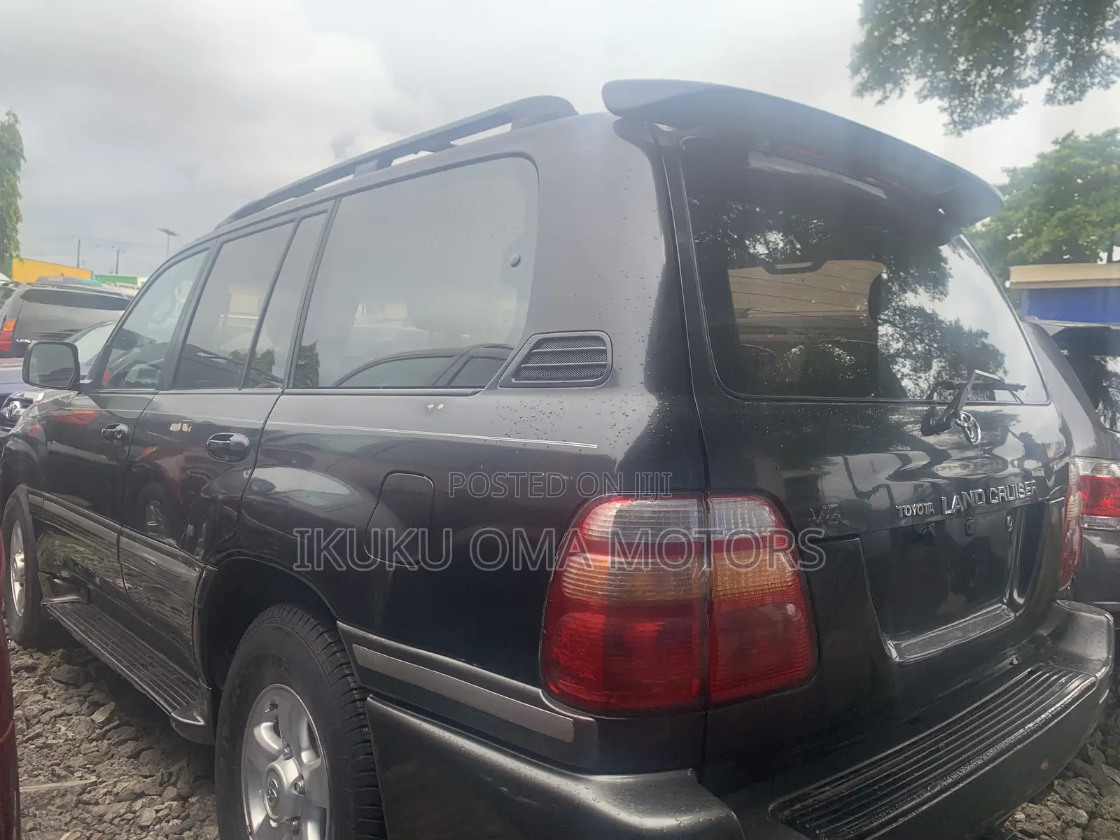 Toyota Land Cruiser 2002 Black