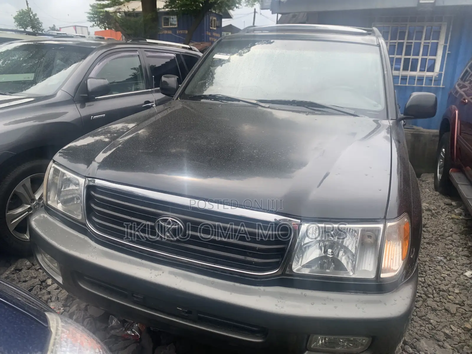 Toyota Land Cruiser 2002 Black