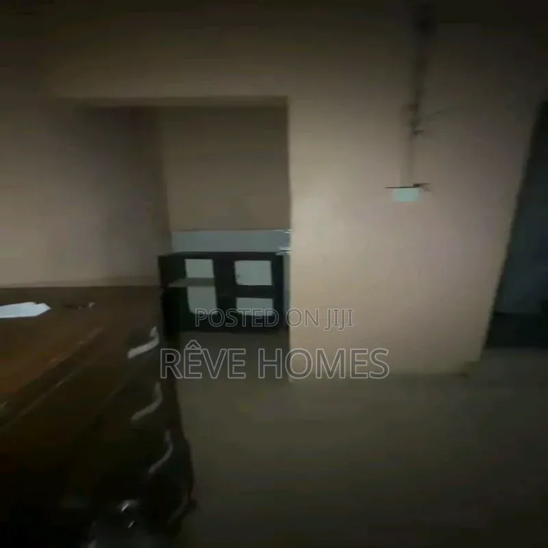 Studio Apartment in Fadeyi for rent