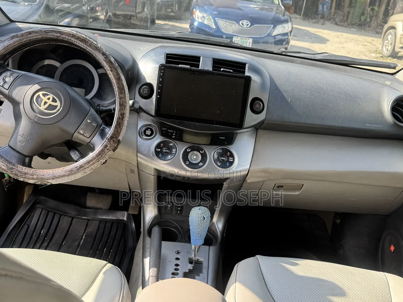 Toyota RAV4 2011 Silver