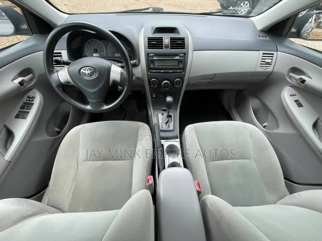 Toyota Corolla 2013 Gray