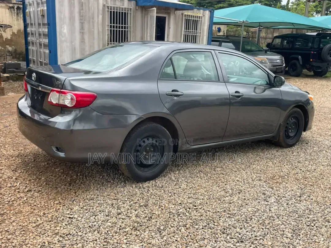 Toyota Corolla 2013 Gray