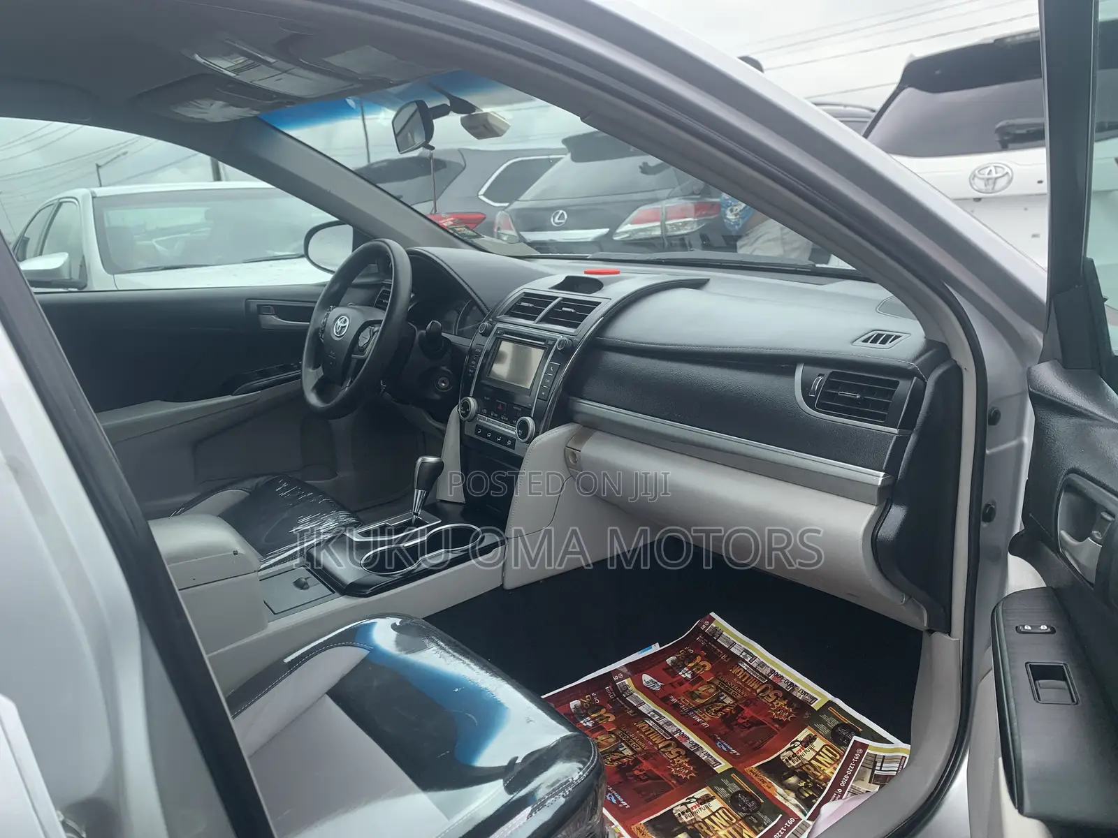 Toyota Camry LE 4dr Sedan (2.5L 4cyl 6A) 2013 Silver