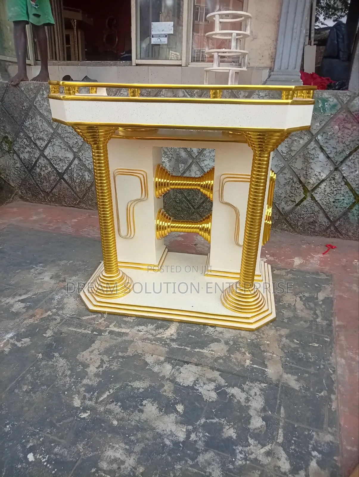 Quality Modern Gold Church Pulpit