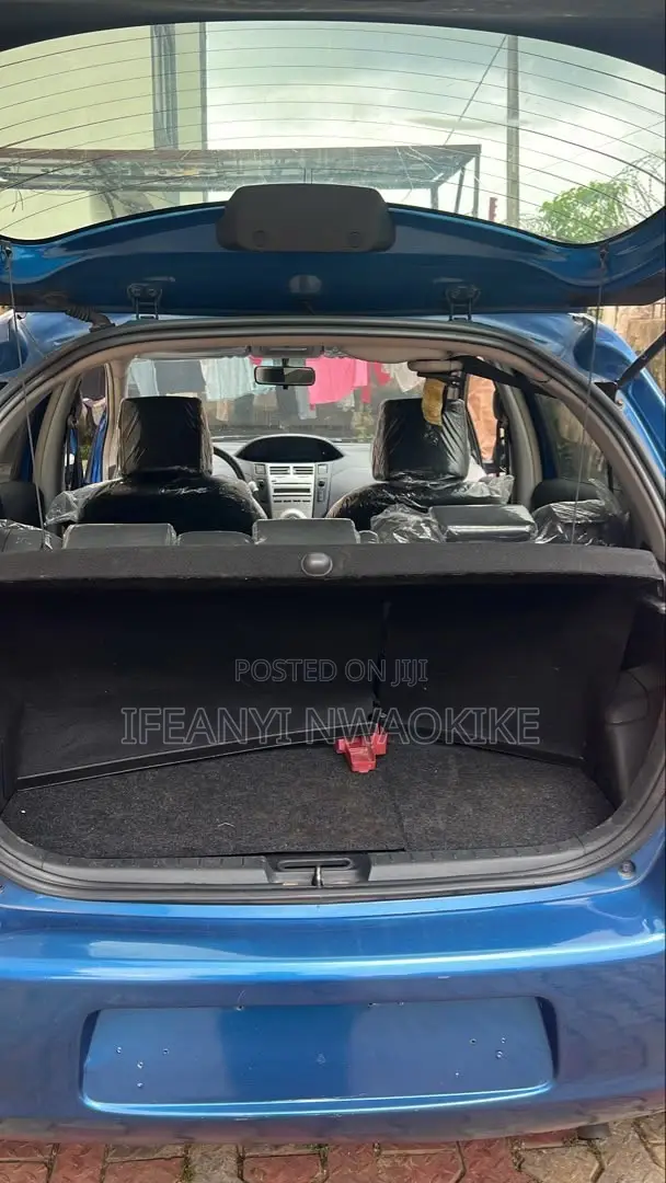 Toyota Yaris Base Hatchback 3dr 2010 Blue