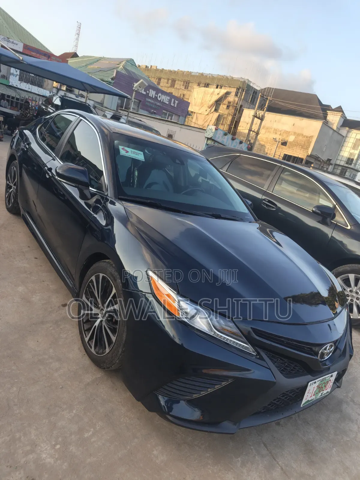 Toyota Camry SE (2.5L 4cyl 8A) 2019