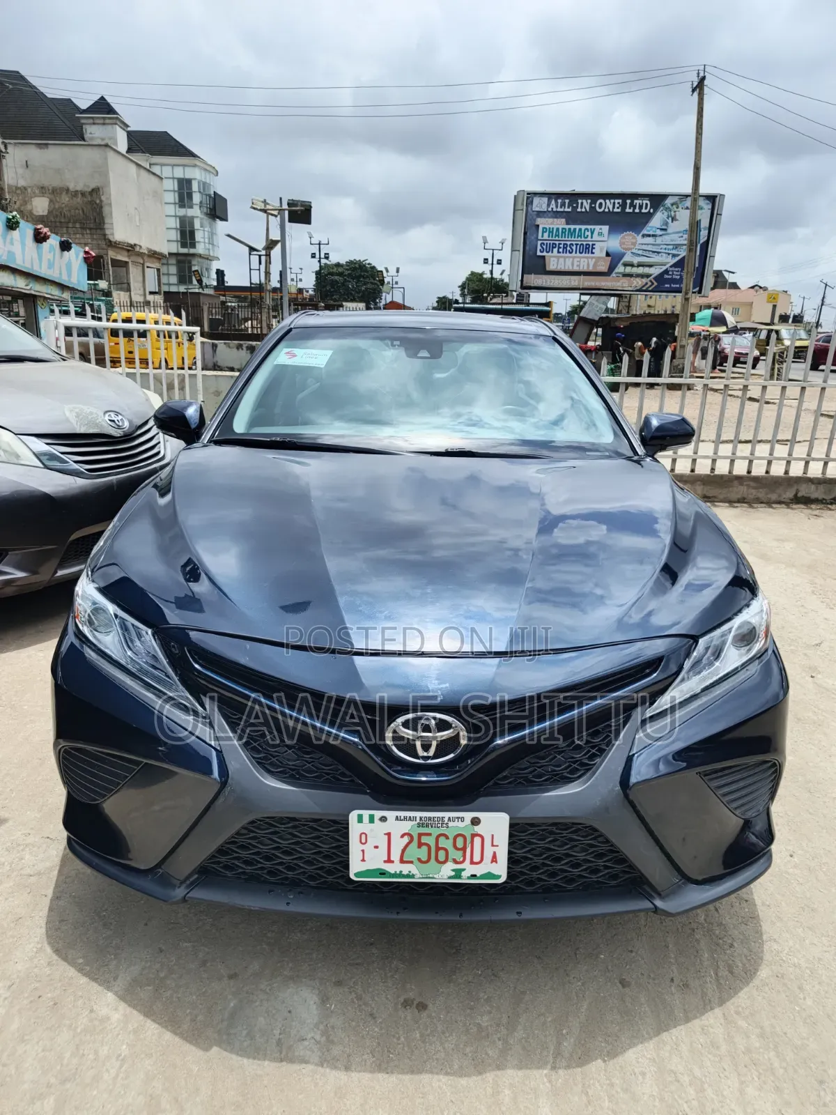 Toyota Camry SE (2.5L 4cyl 8A) 2019