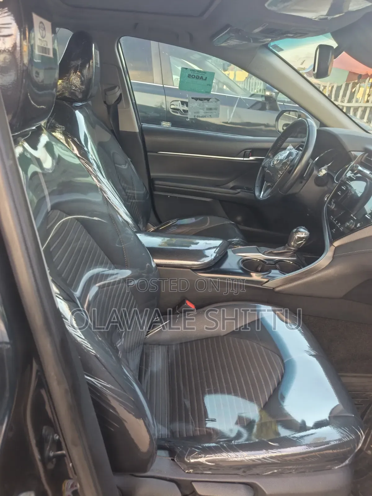 Toyota Camry SE (2.5L 4cyl 8A) 2019