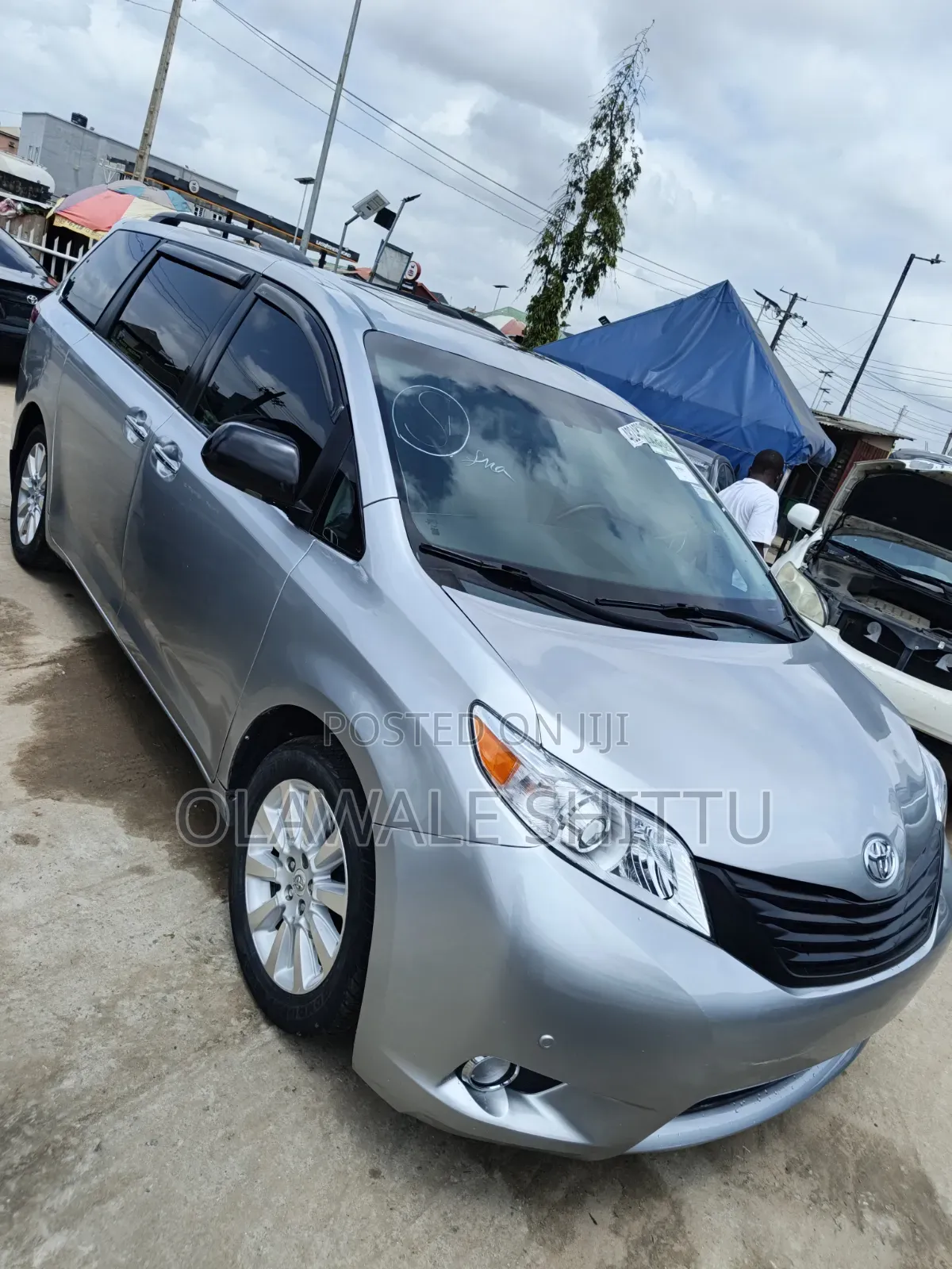 Toyota Sienna Limited 7 Passenger 2012 Silver