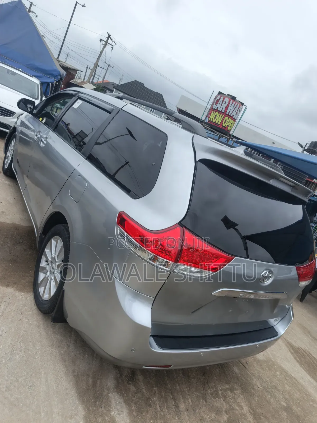 Toyota Sienna Limited 7 Passenger 2012 Silver