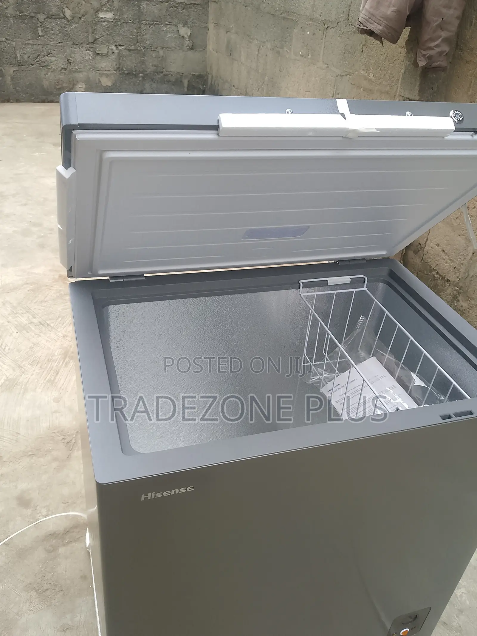 Hisense Chest Deep Freezer 198L – FC270SH Series
