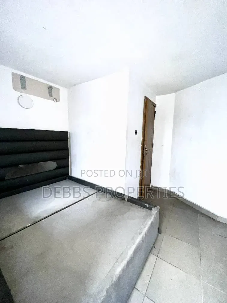 Studio Apartment in Ikota for rent