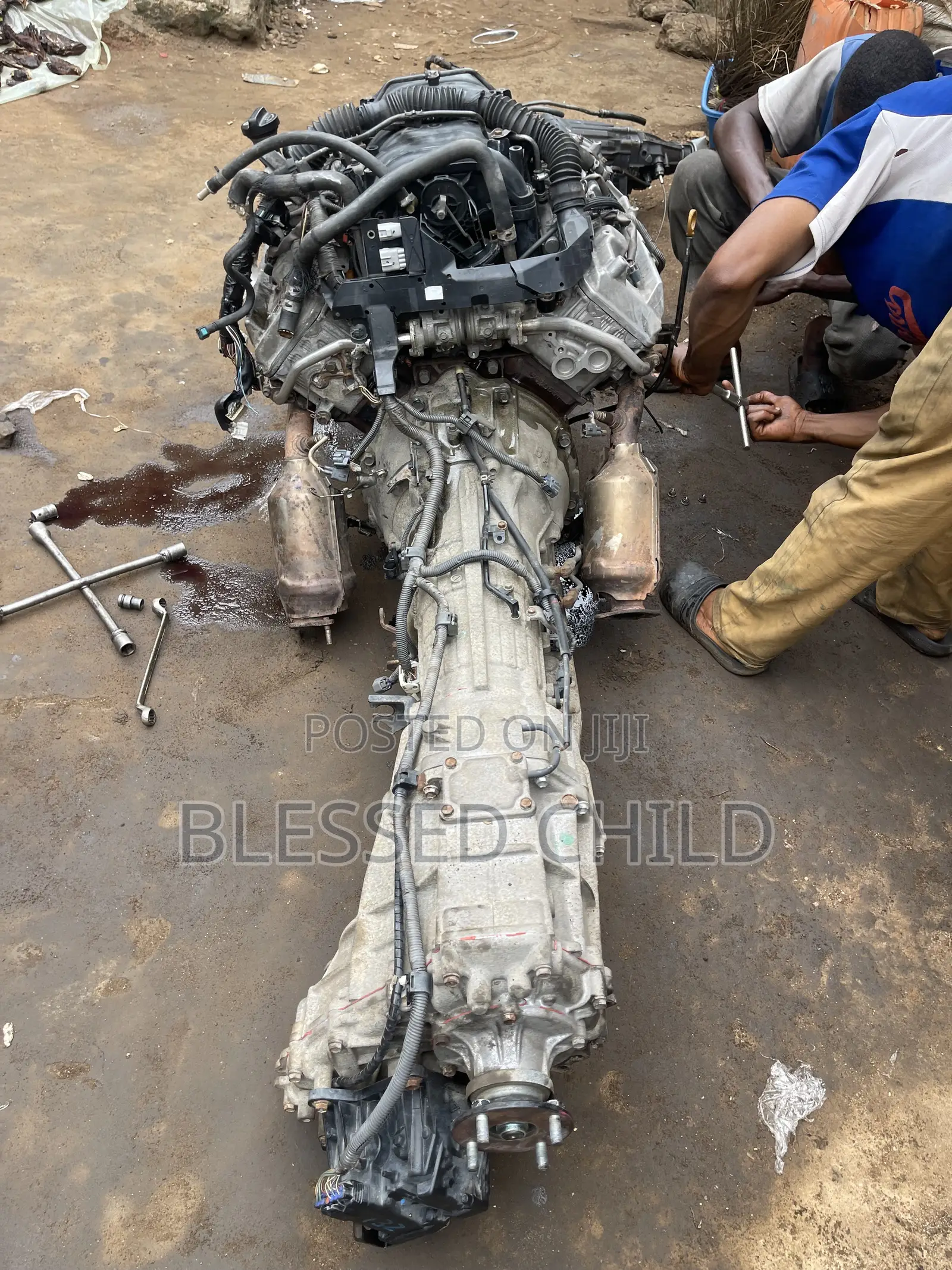 Toyota Tundra Engine and Gear Box 2uz