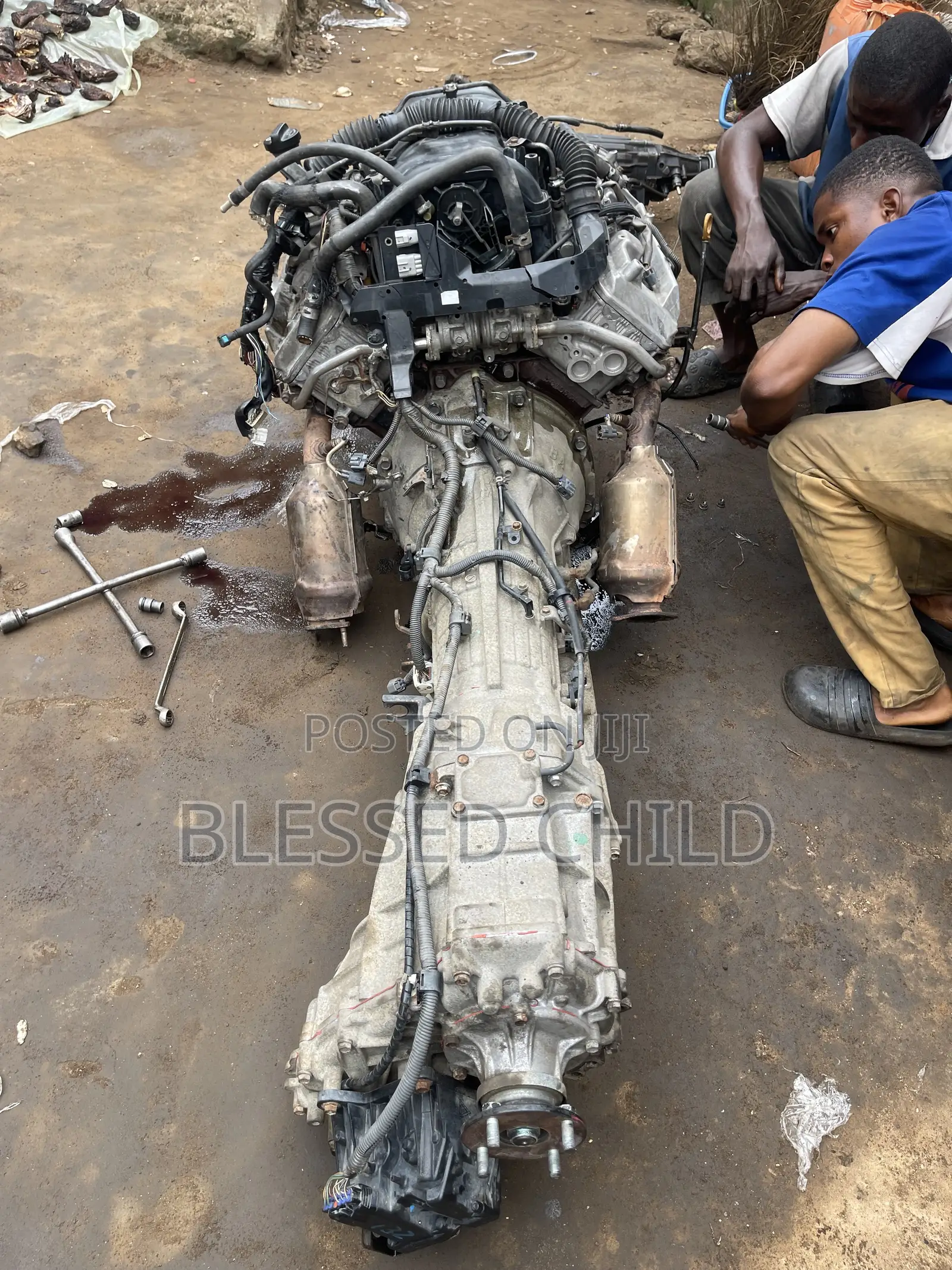 Toyota Tundra Engine and Gear Box 2uz