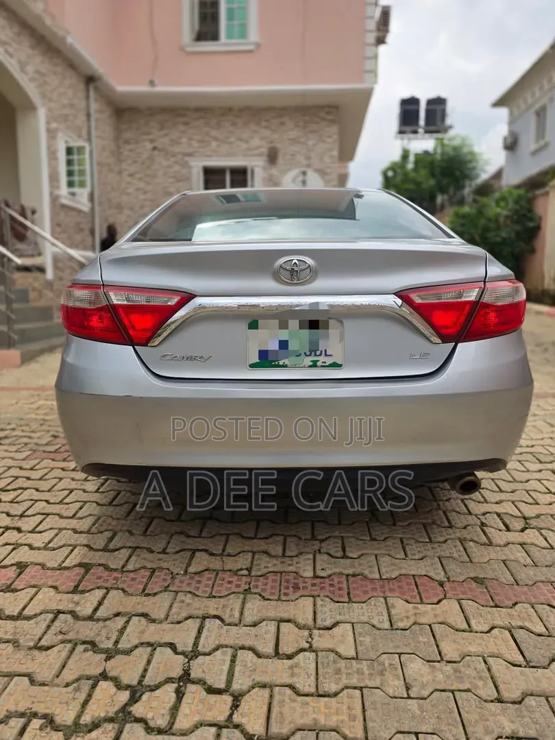 Toyota Camry 2015 Silver