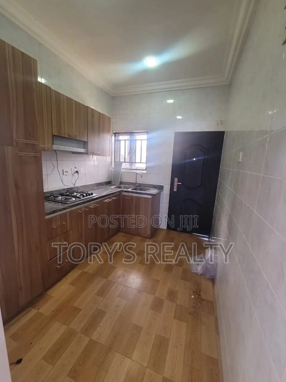 1bdrm Apartment in Lekki Phase 1 for rent