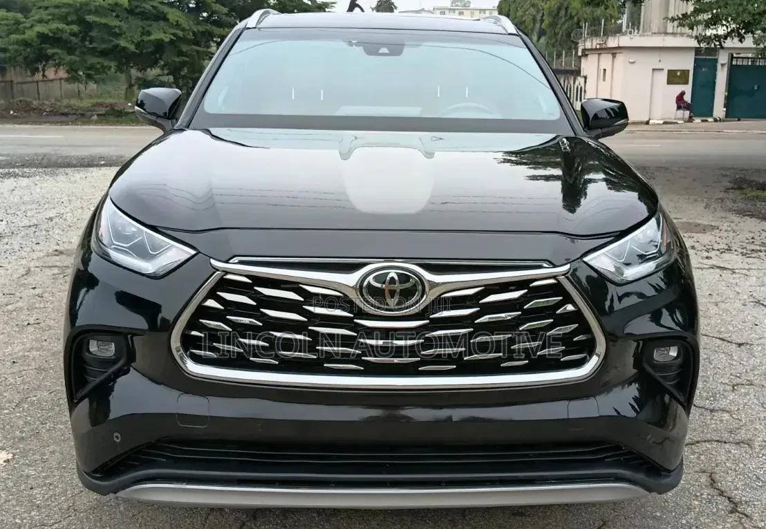 Toyota Highlander Platinum 2022 Matt Black
