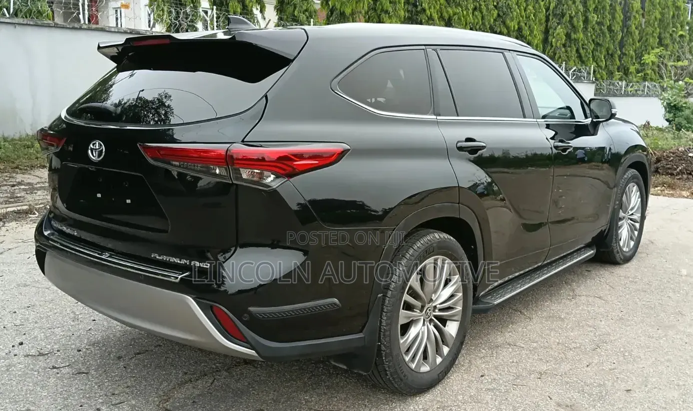 Toyota Highlander Platinum 2022 Matt Black