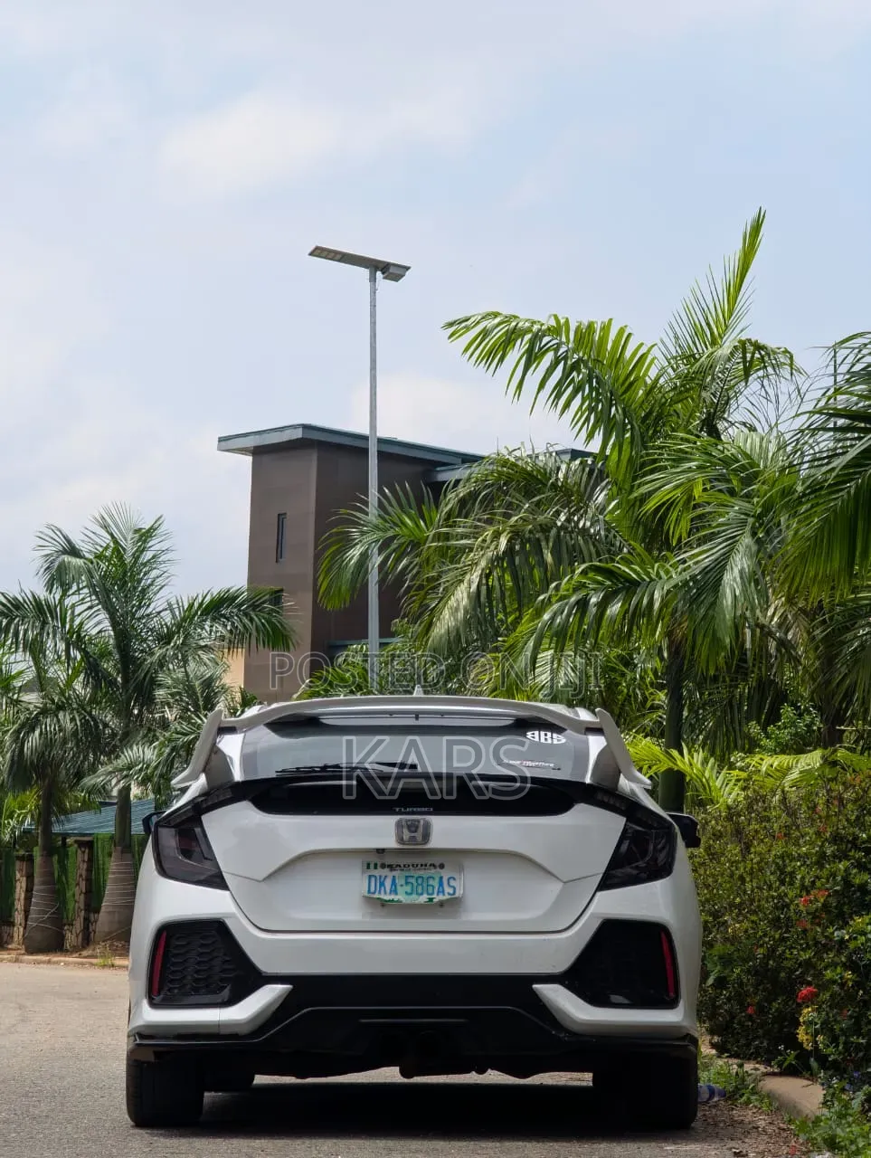 Honda Civic Type R Touring 4dr Hatchback (2.0L 4cyl) 2017 White