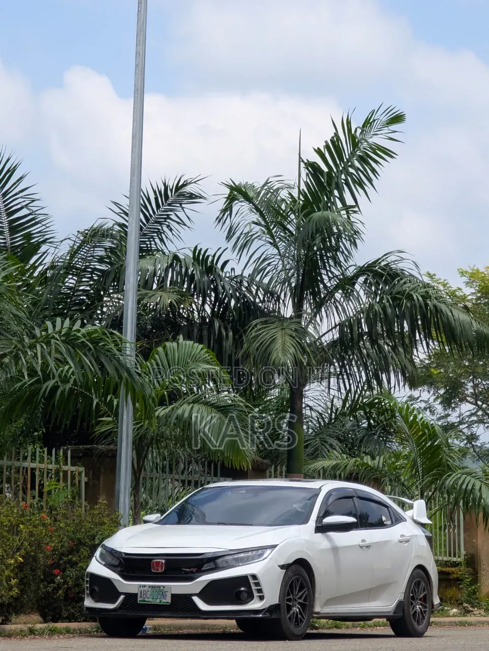 Honda Civic Type R Touring 4dr Hatchback (2.0L 4cyl) 2017 White