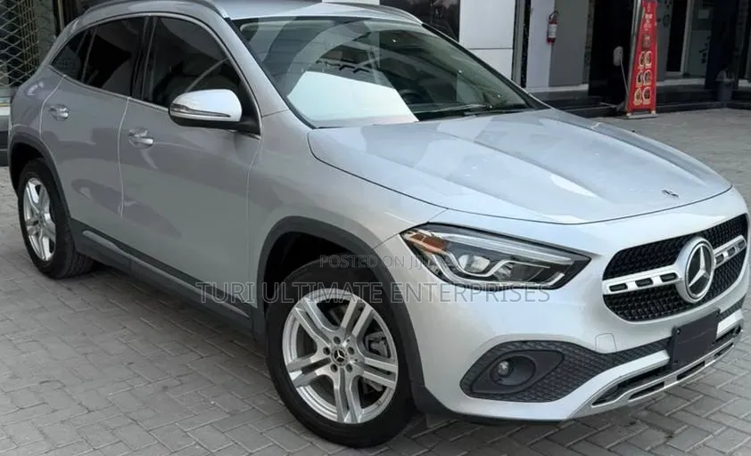 Mercedes-Benz GLA 250 2021 Silver