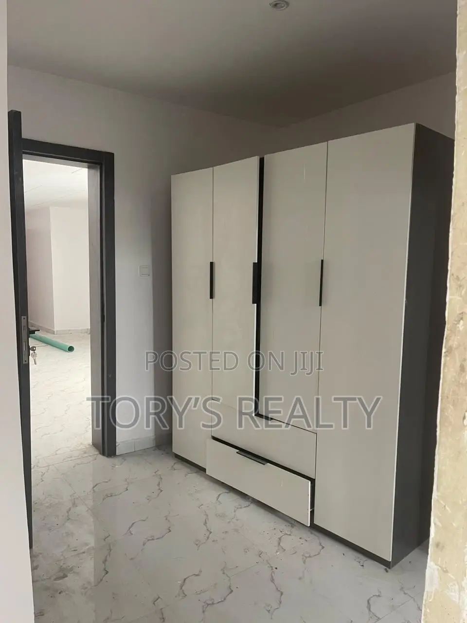 3bdrm Apartment in Lekki Phase 2 for rent