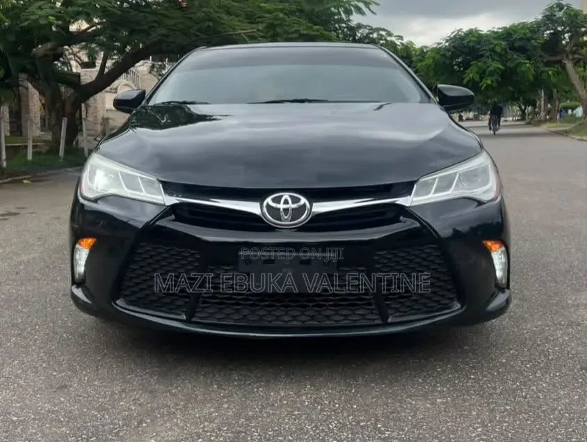 Toyota Camry 2016 Black