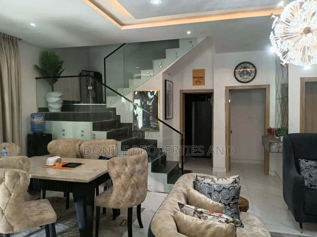 4bdrm Duplex in Homas Estate. for sale