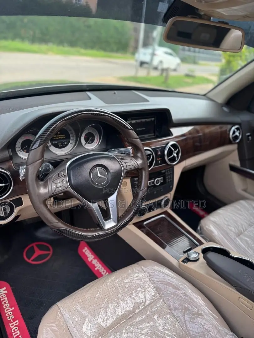 Mercedes-Benz GLK-Class 350 SUV 2013 Brown