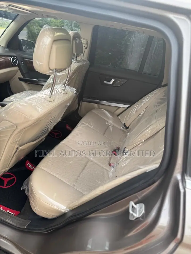 Mercedes-Benz GLK-Class 350 SUV 2013 Brown