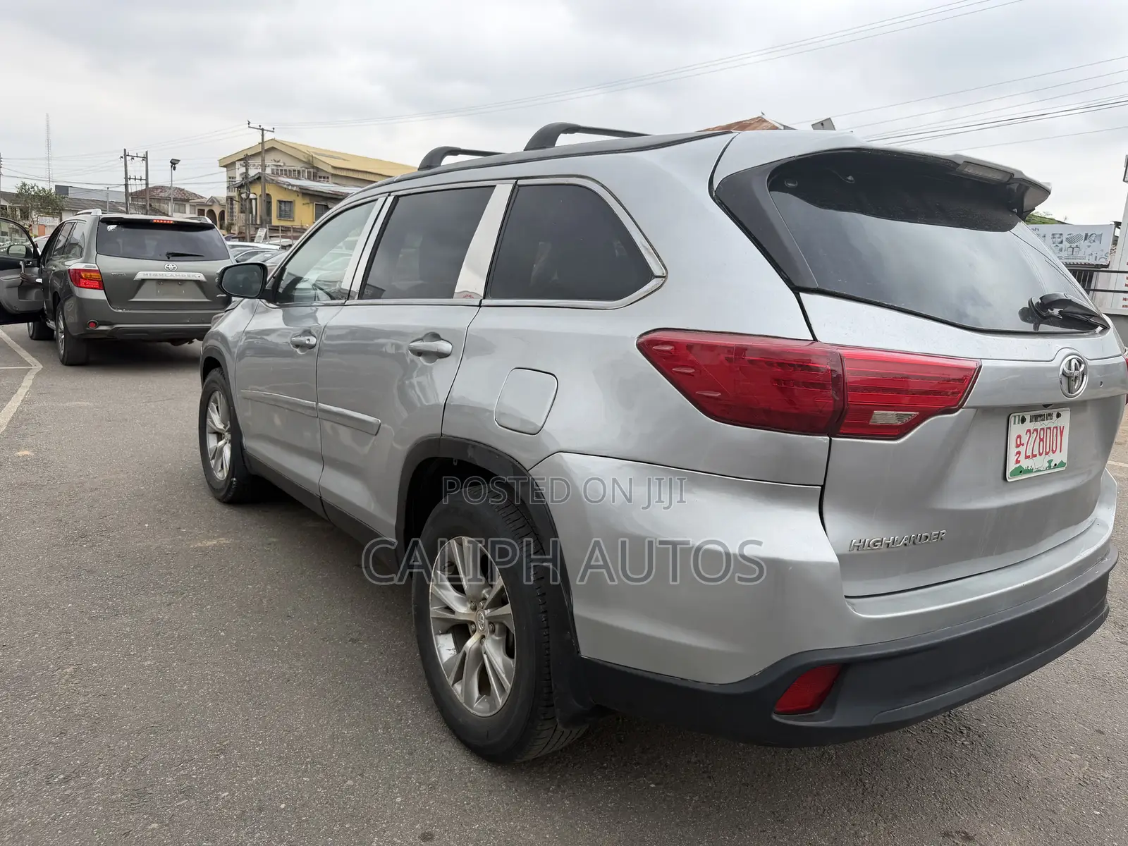 Toyota Highlander XLE 4dr SUV AWD (3.5L 6cyl 6A) 2015 Silver