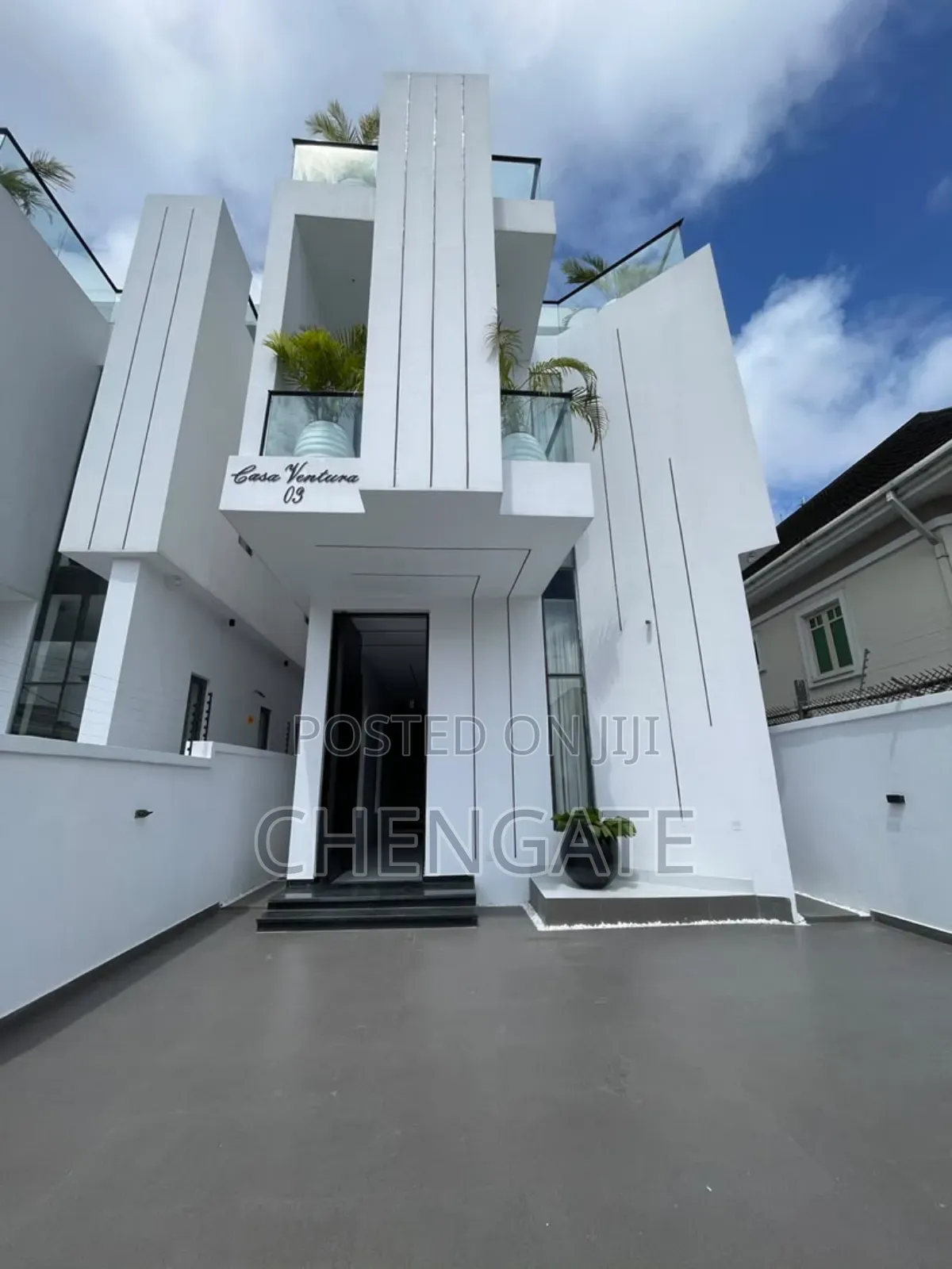 Furnished 5bdrm Duplex in Ikota for sale