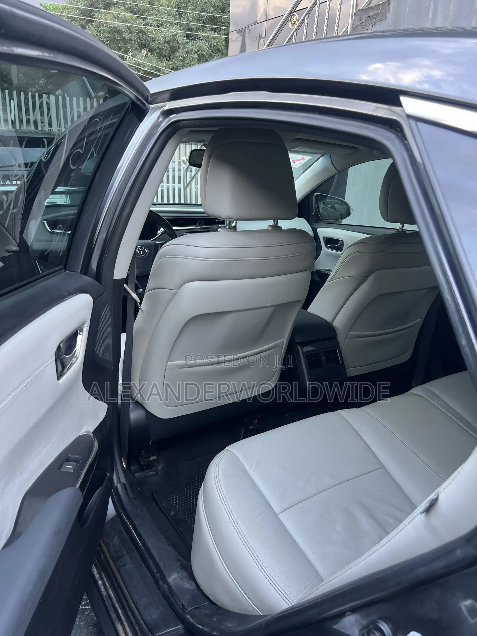 Toyota Avalon 2013 Gray