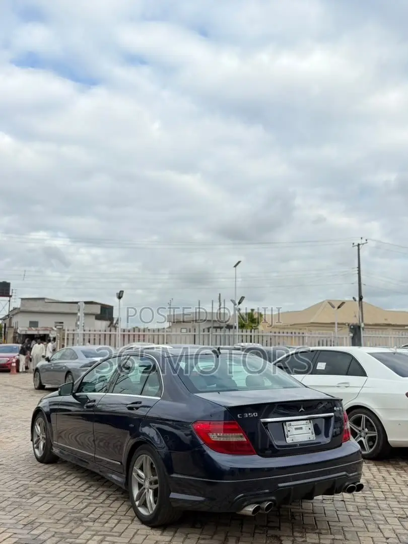 Mercedes-Benz C350 2013 Blue
