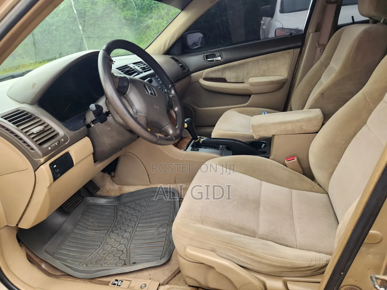 Honda Accord 2004 Gold