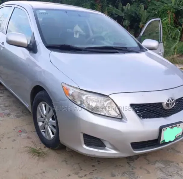 Toyota Corolla 1.8 Exclusive Automatic 2009 Silver