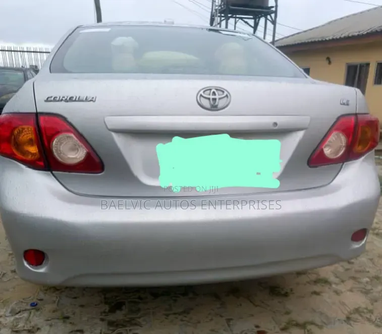 Toyota Corolla 1.8 Exclusive Automatic 2009 Silver