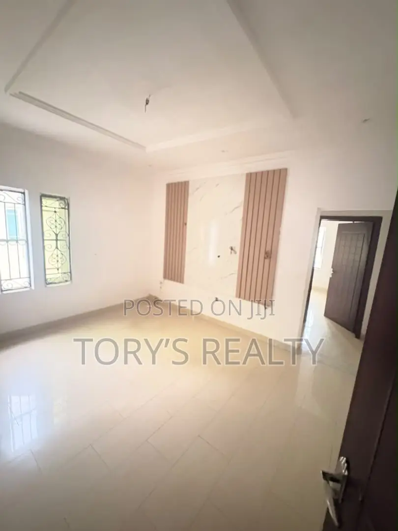 1bdrm Apartment in Lekki Phase 1 for rent