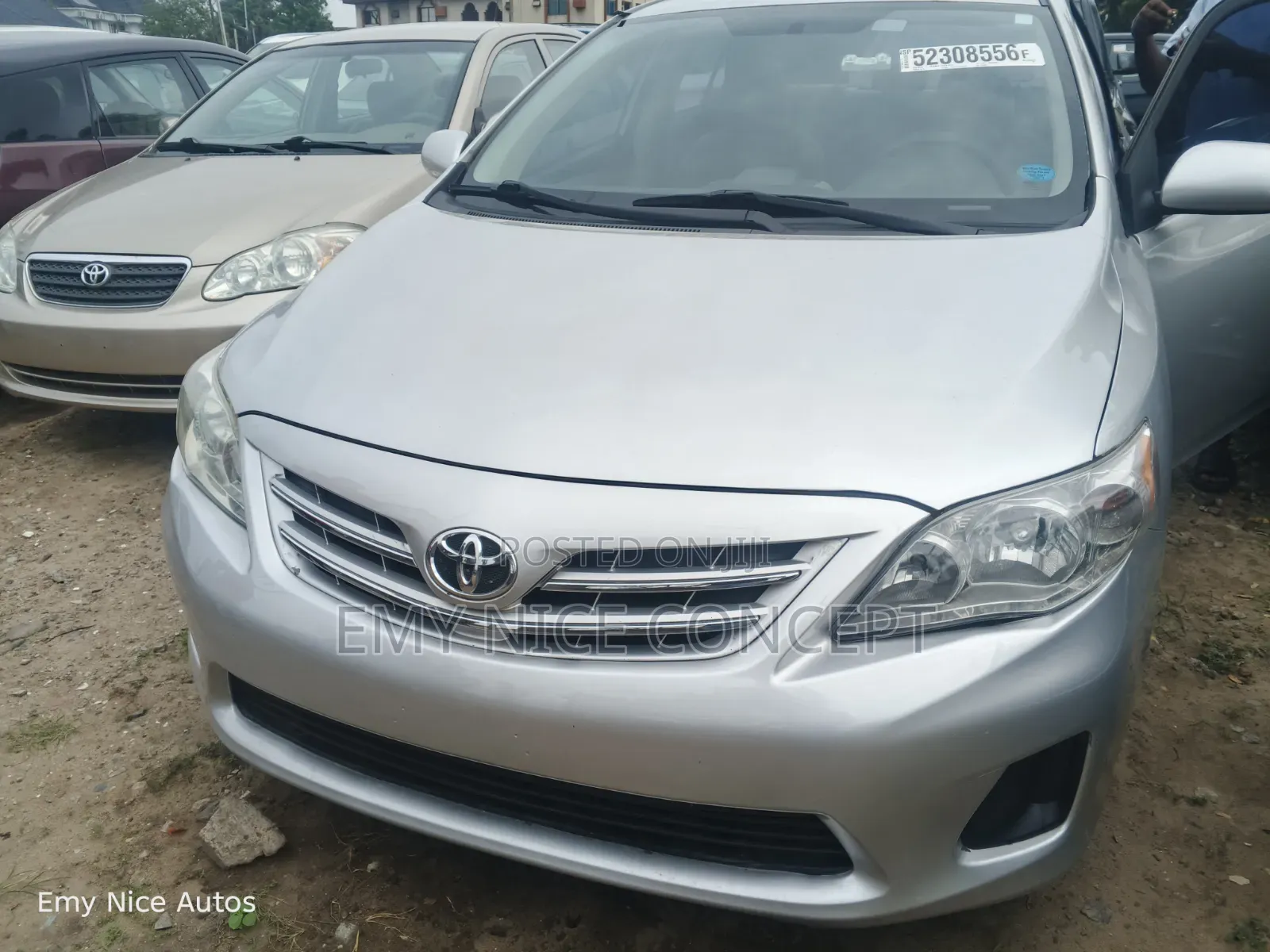 Toyota Corolla LE 4dr Sedan (1.8L 4cyl 4A) 2013 Silver
