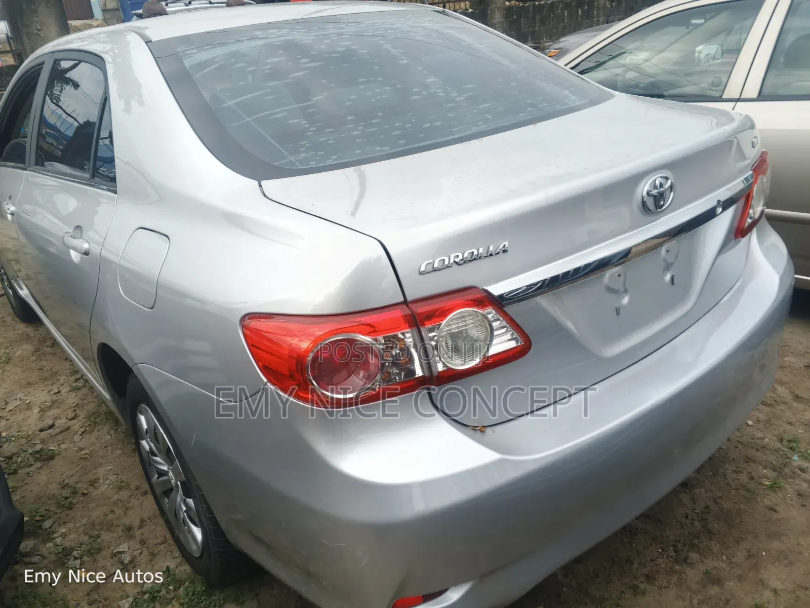 Toyota Corolla LE 4dr Sedan (1.8L 4cyl 4A) 2013 Silver